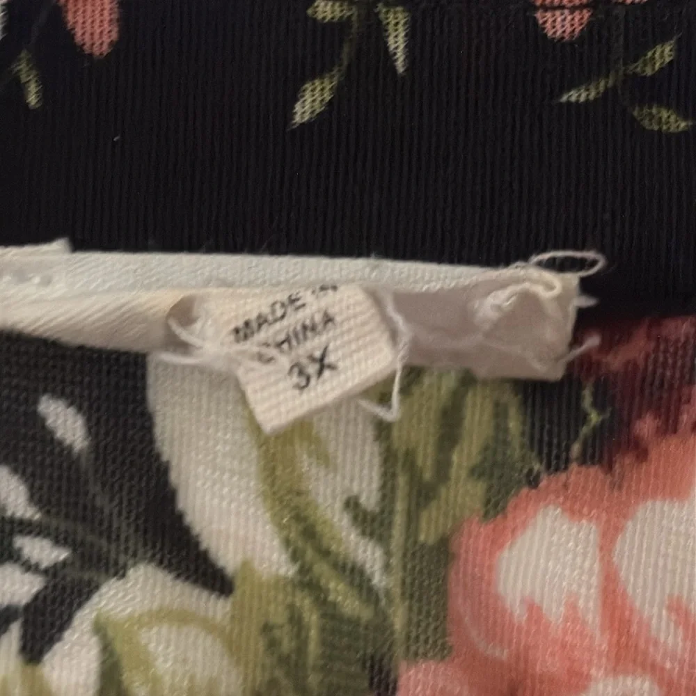 Button down - Picture 3 of 6